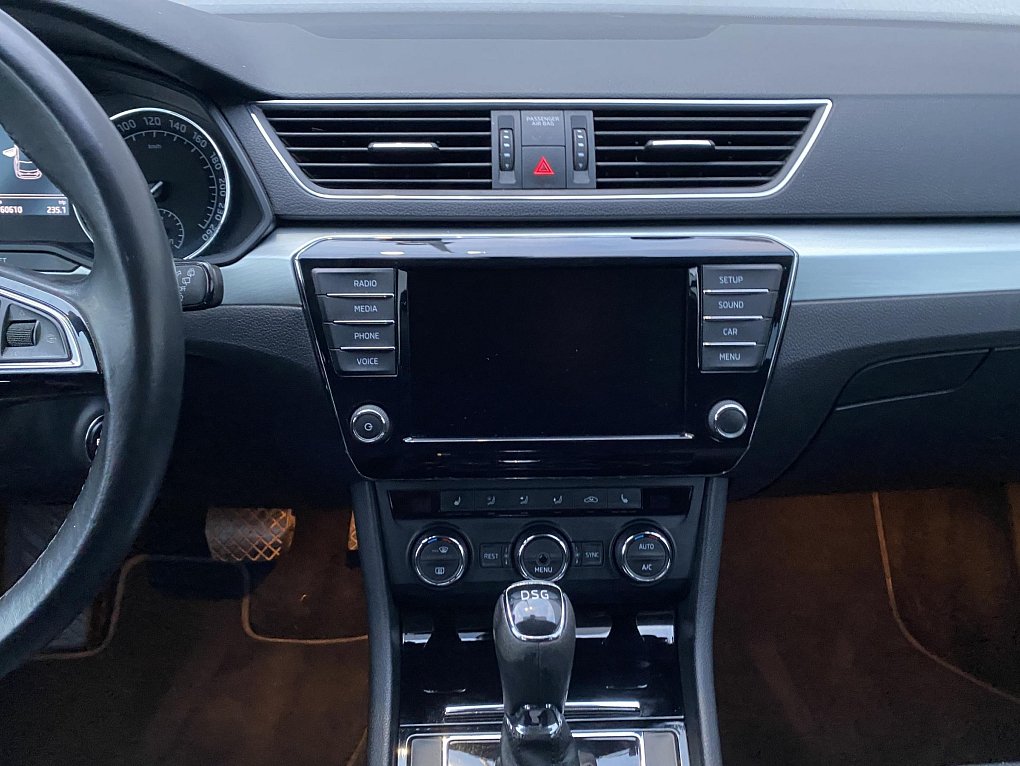 Škoda Superb III 2.0 TDi SportLine