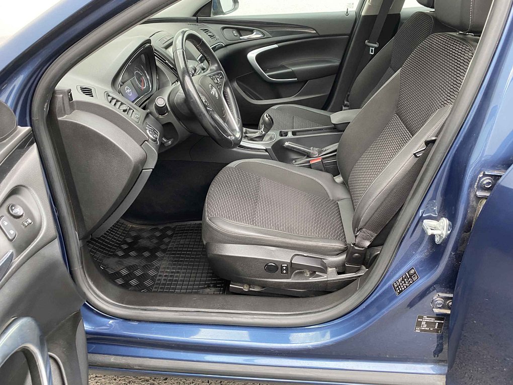 Opel Insignia 1.6CDTi 