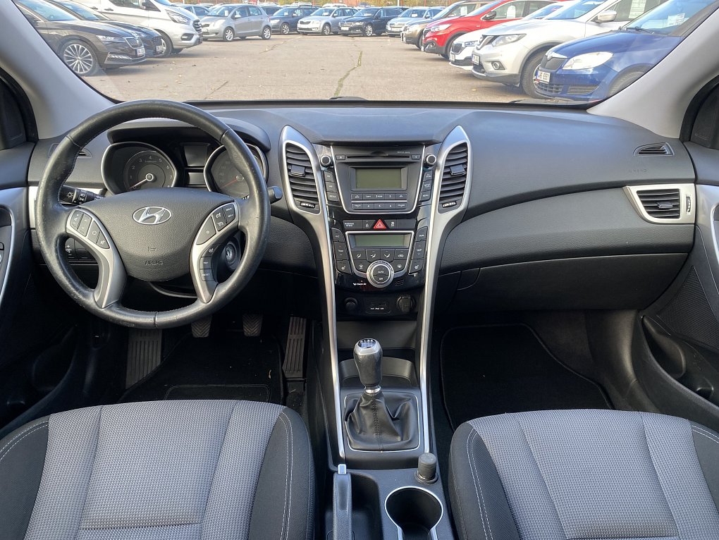 Hyundai I30 1.6GDi Trikolor