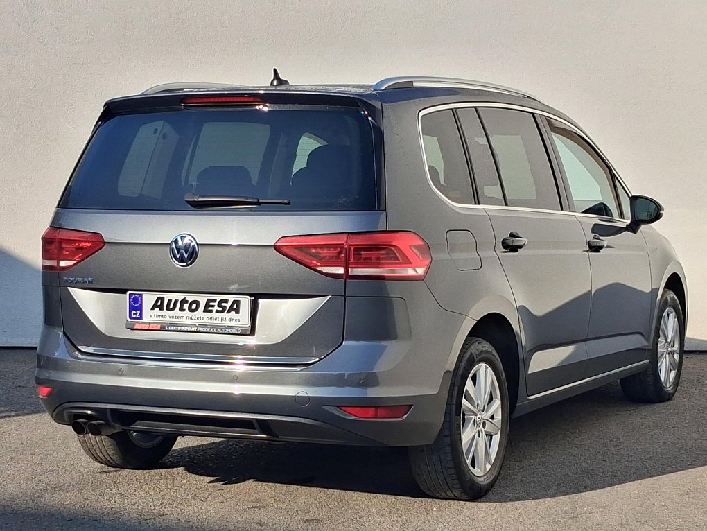 Volkswagen Touran 2.0 TDi 