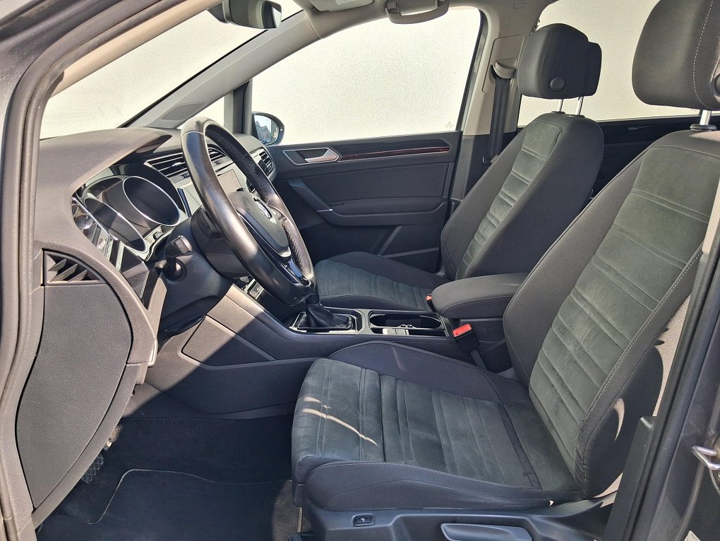 Volkswagen Touran 2.0 TDi 