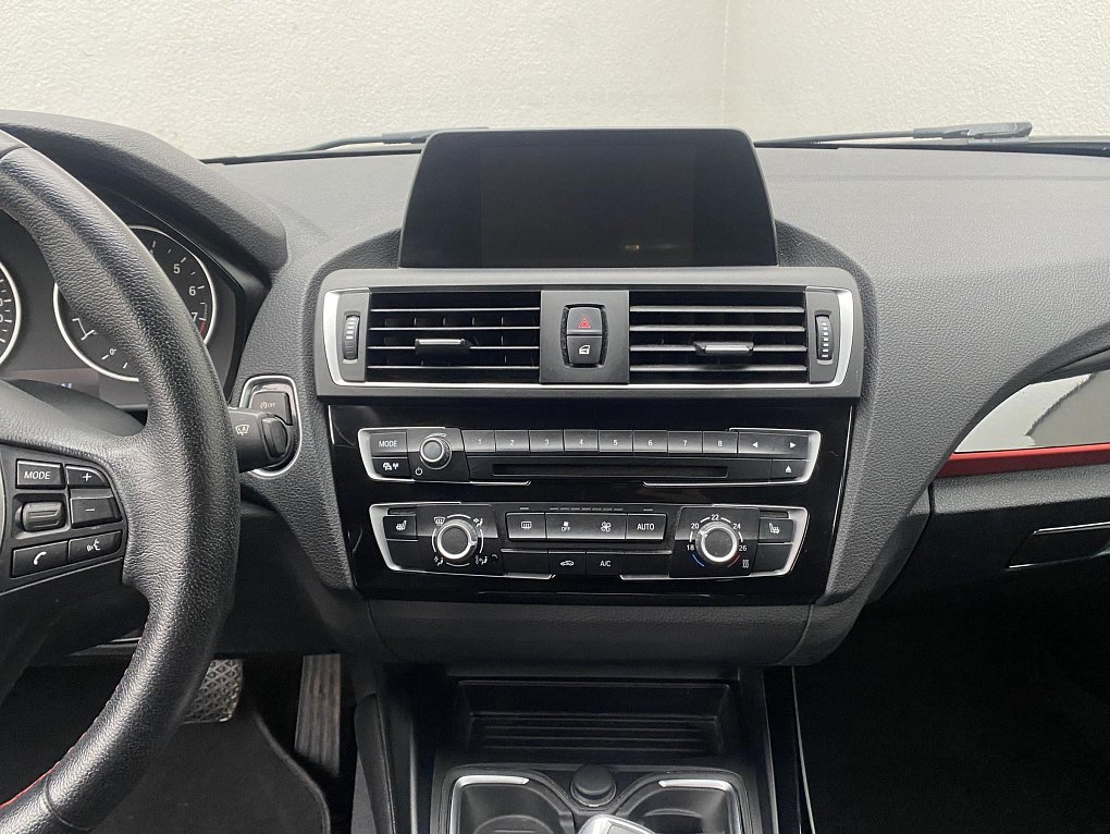 BMW Řada 1 1.5i Sport Line 118i