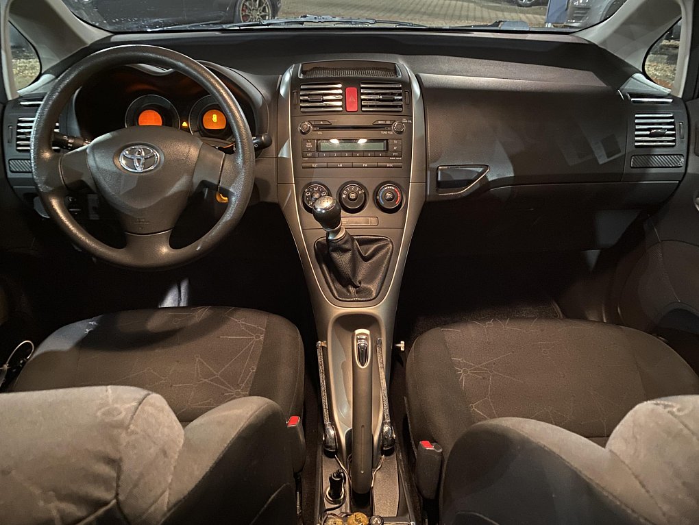 Toyota Auris 1.3 VVT-i Terra Cool