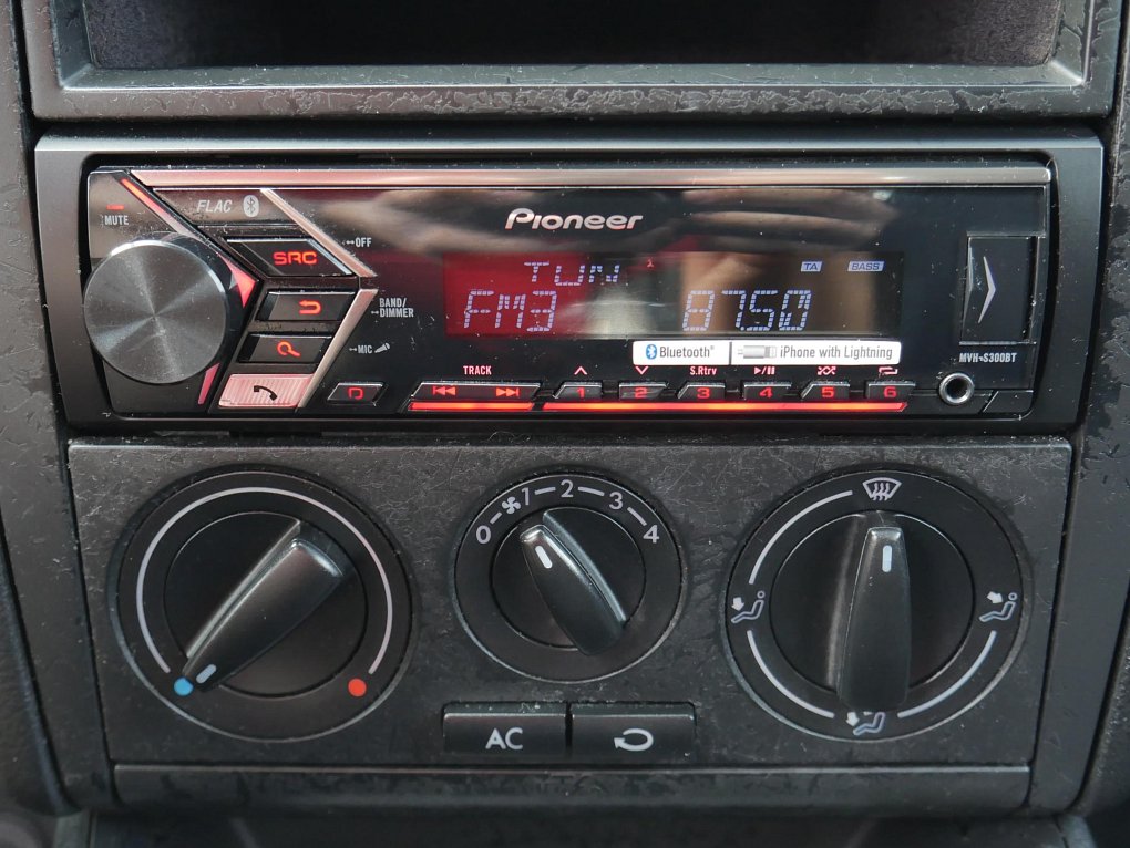 Volkswagen Golf 1.4i 