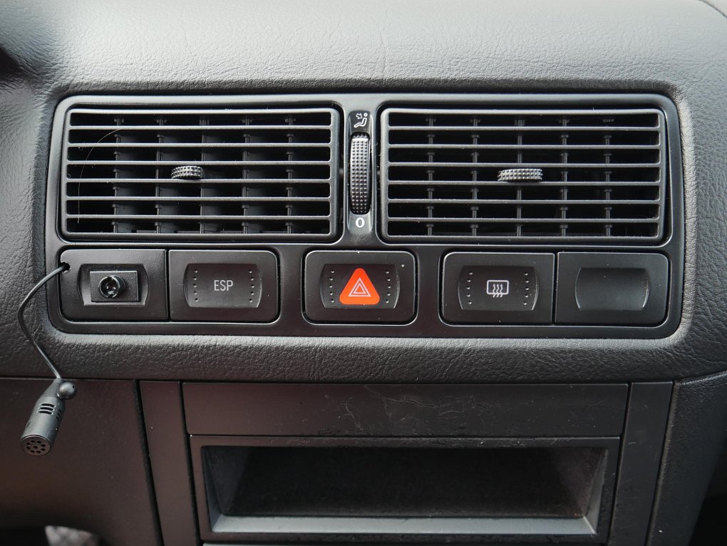 Volkswagen Golf 1.4i 