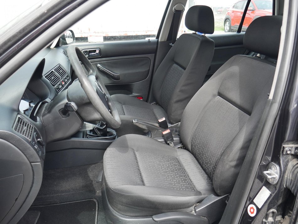 Volkswagen Golf 1.4i 