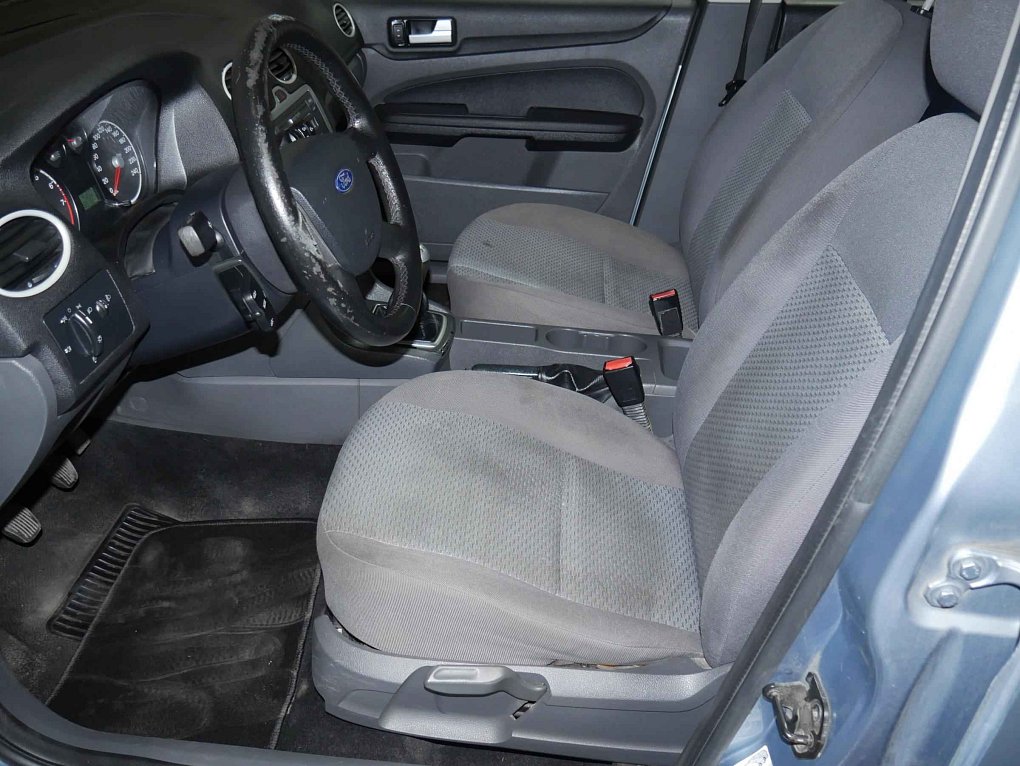 Ford Focus 1.6i 