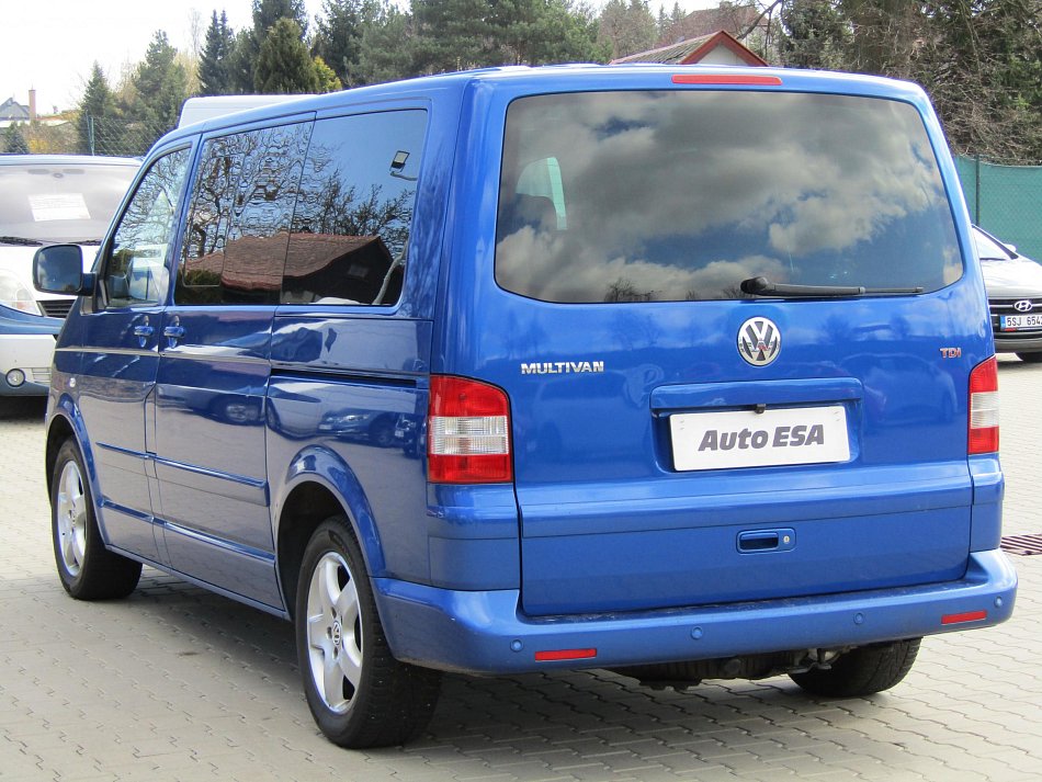 Volkswagen Multivan 2.5TDi Highline