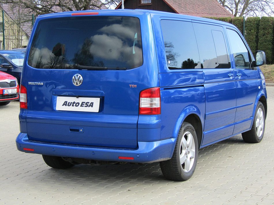 Volkswagen Multivan 2.5TDi Highline