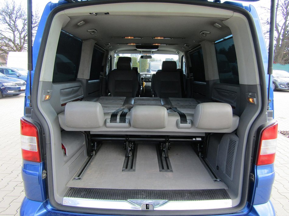 Volkswagen Multivan 2.5TDi Highline