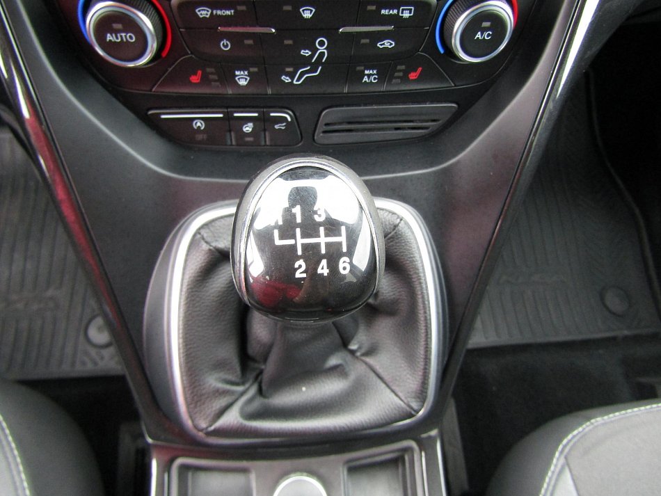 Ford Kuga 1.5 EB Titanium