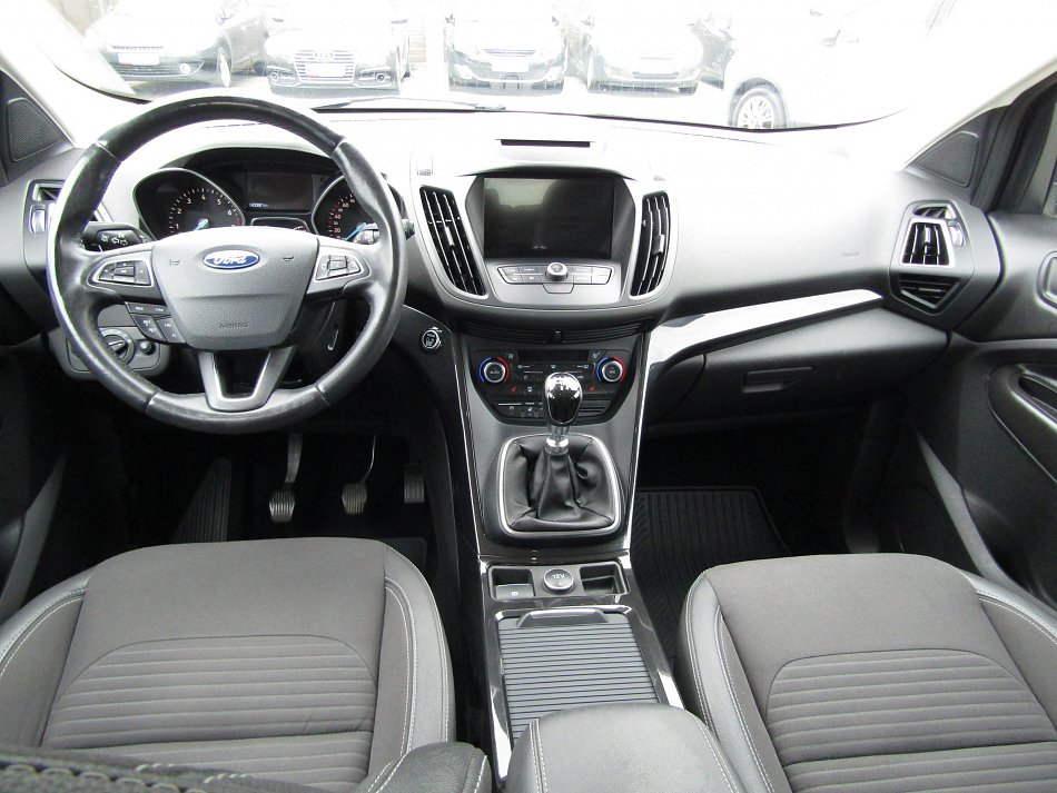 Ford Kuga 1.5 EB Titanium