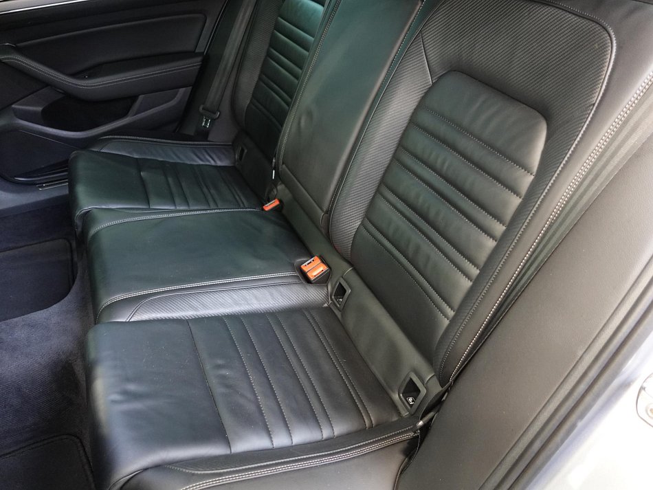 Volkswagen Passat 1.4TSi Highline