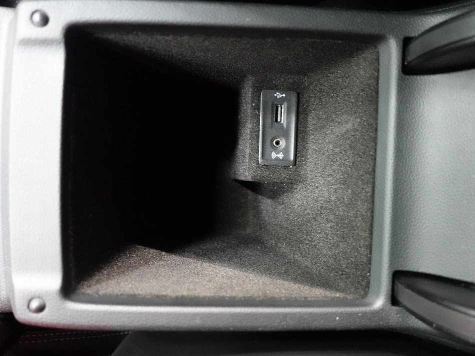 Volkswagen Passat 1.4TSi Highline