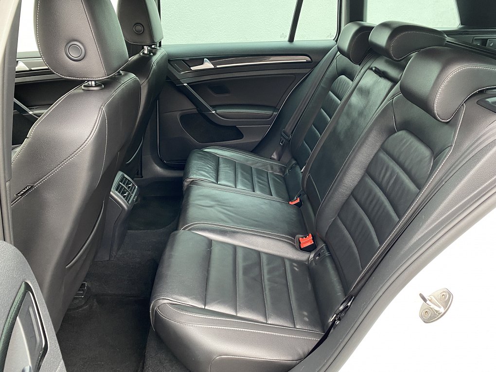 Volkswagen Golf 2.0TDi  GTD