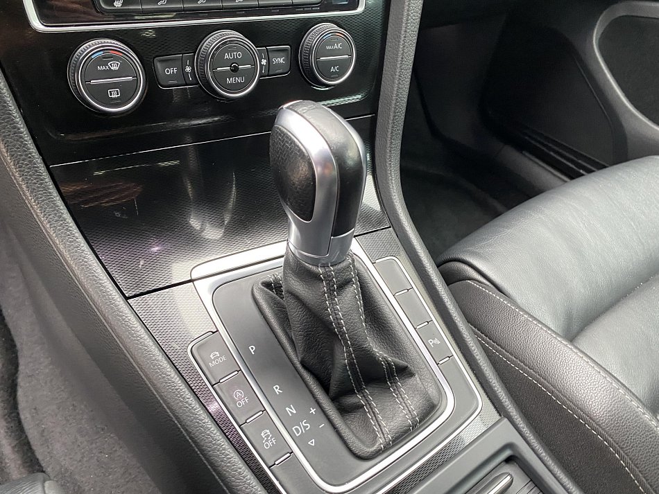 Volkswagen Golf 2.0TDi  GTD