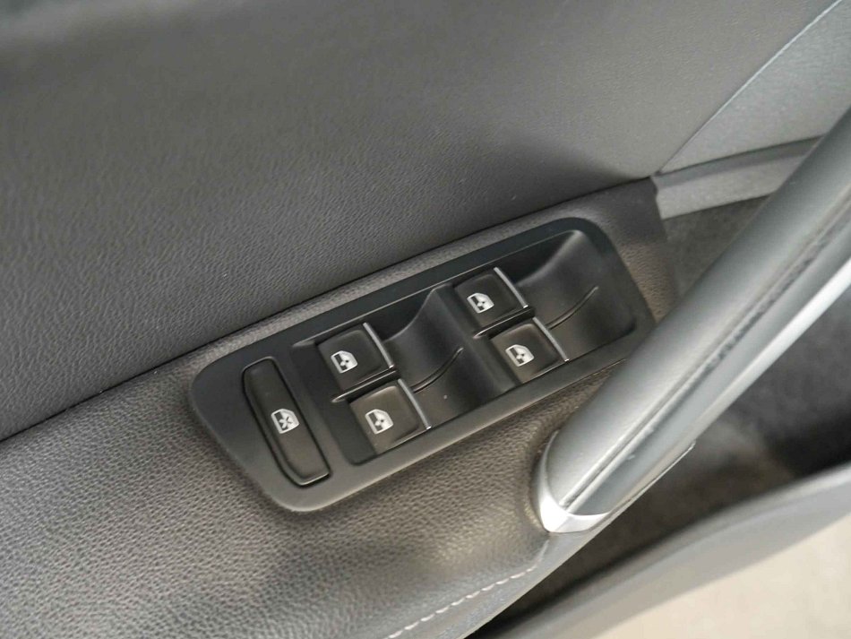 Volkswagen Golf 2.0TDi 