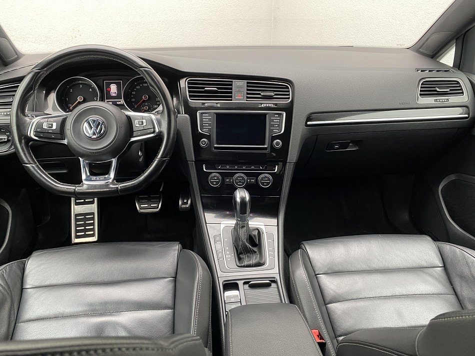 Volkswagen Golf 2.0TDi  GTD