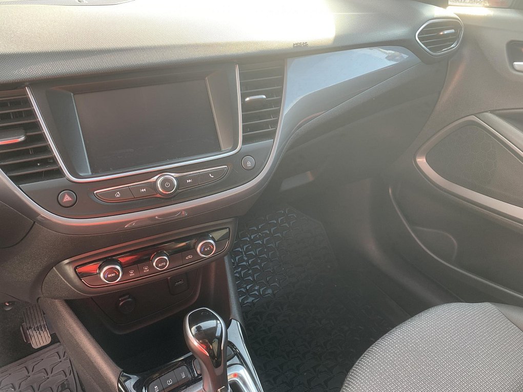 Opel Crossland 1.2T Elegance