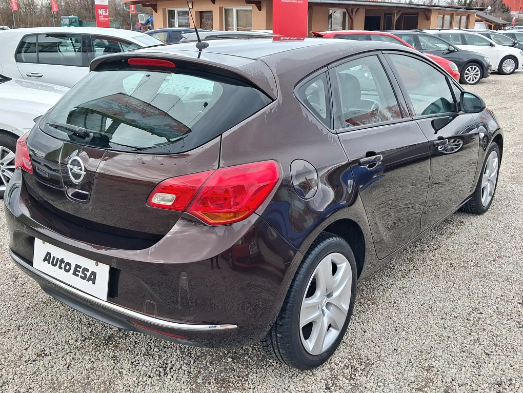 Opel Astra 1.4T 
