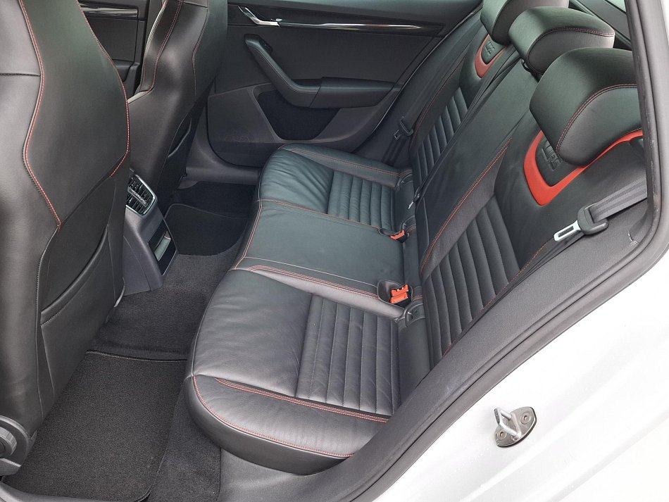 Škoda Octavia III 2.0 TDi RS Challange