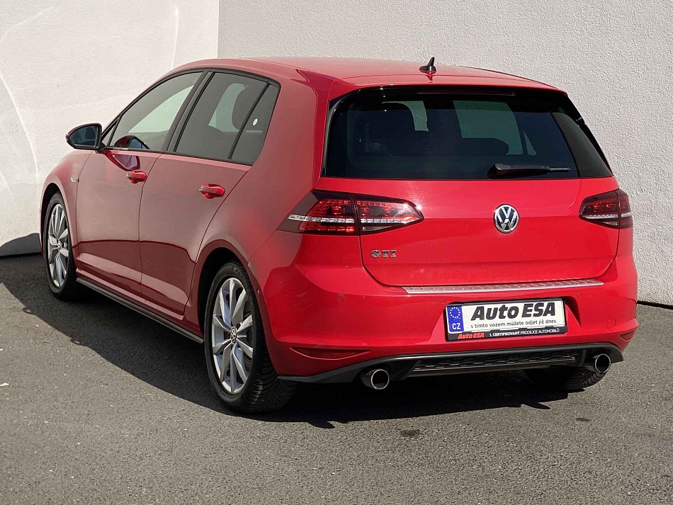 Volkswagen Golf 2.0 TSi GTi