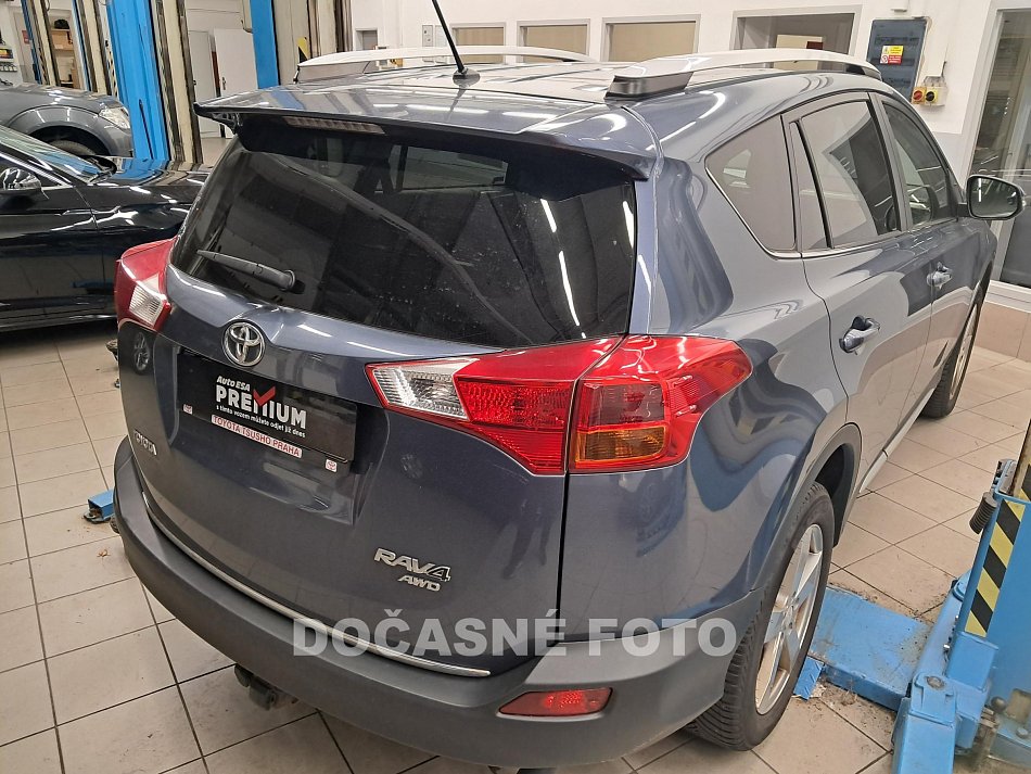 Toyota RAV4 2.2d 