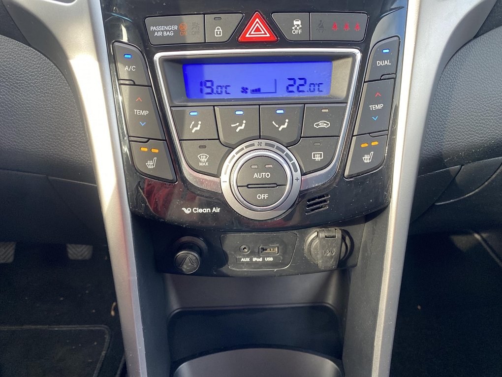 Hyundai I30 1.6GDi Trikolor