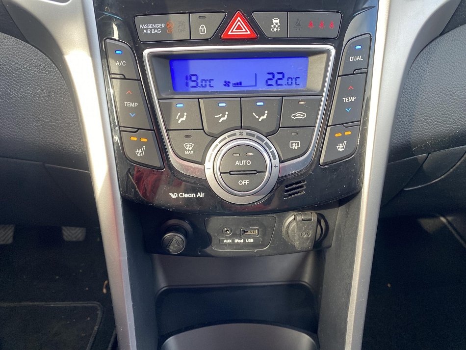 Hyundai I30 1.6GDi Trikolor