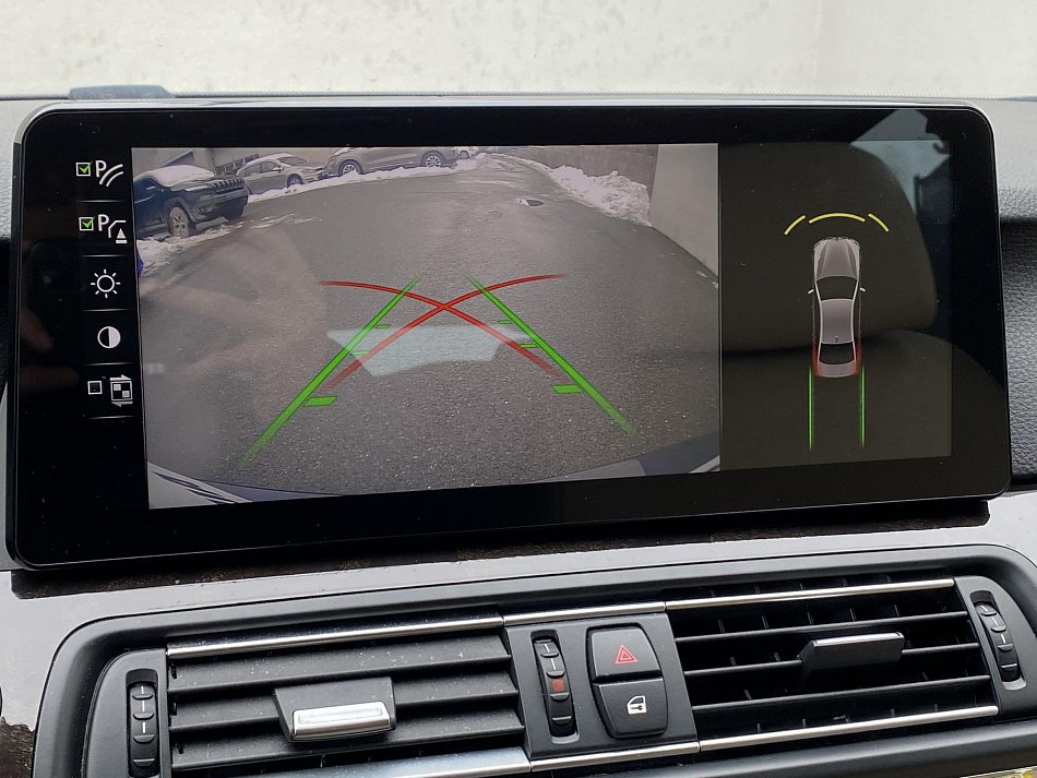 BMW Řada 5 2.0i LuxuryLine 528i xDrive