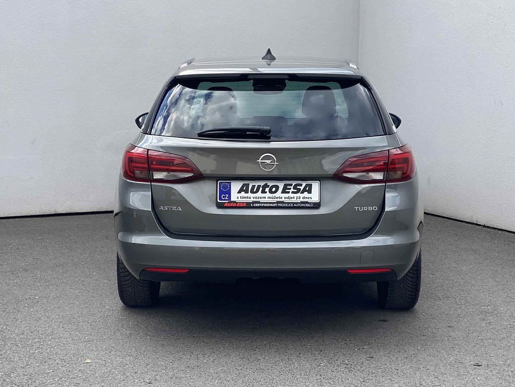 Opel Astra 1.4 T Dynamic