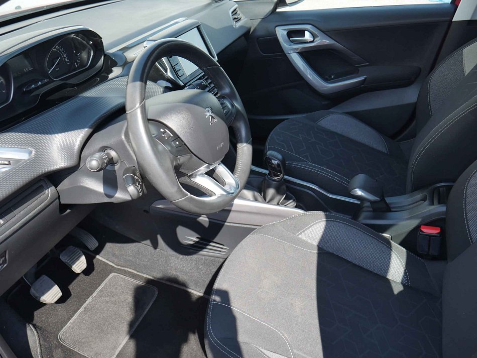 Peugeot 2008 1.2PT 