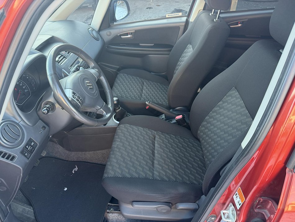 Suzuki SX4 1.6i 