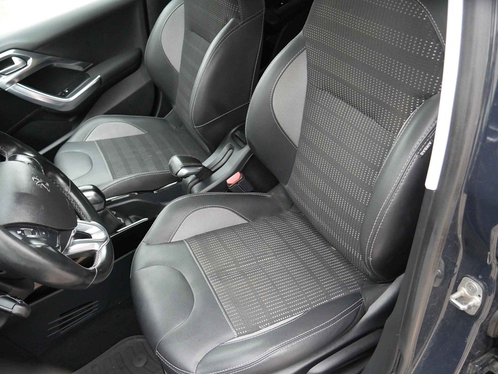 Peugeot 2008 1.2 PT 