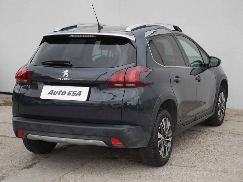Peugeot 2008 1.2 PT 