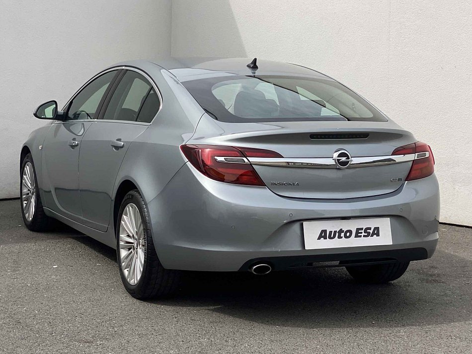 Opel Insignia 2.0 CDTi 