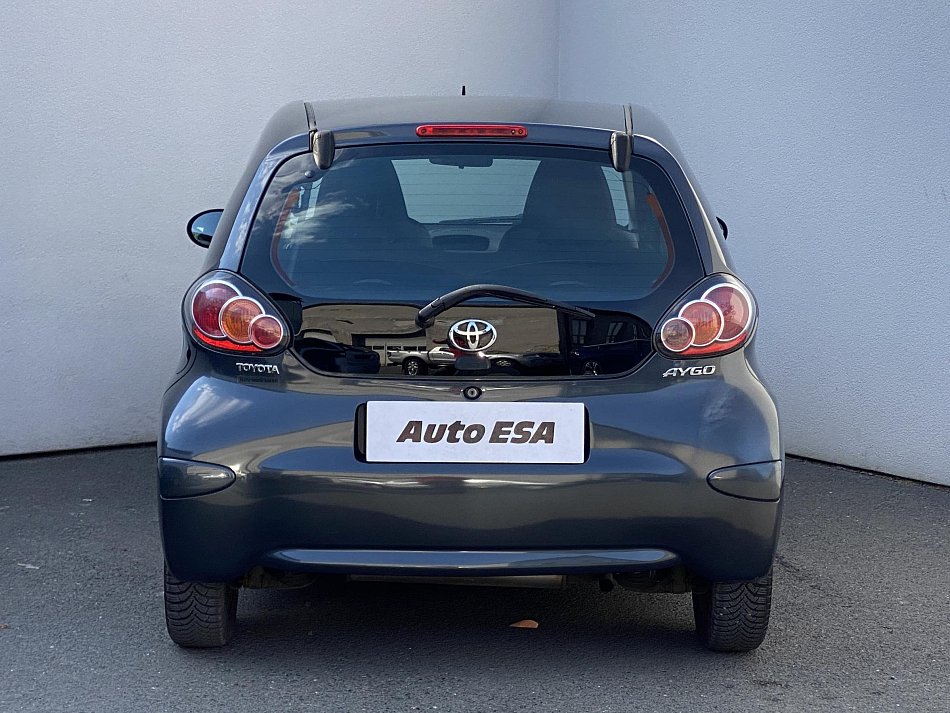 Toyota Aygo 1.0i 