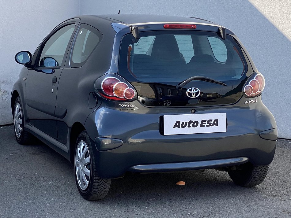 Toyota Aygo 1.0i 