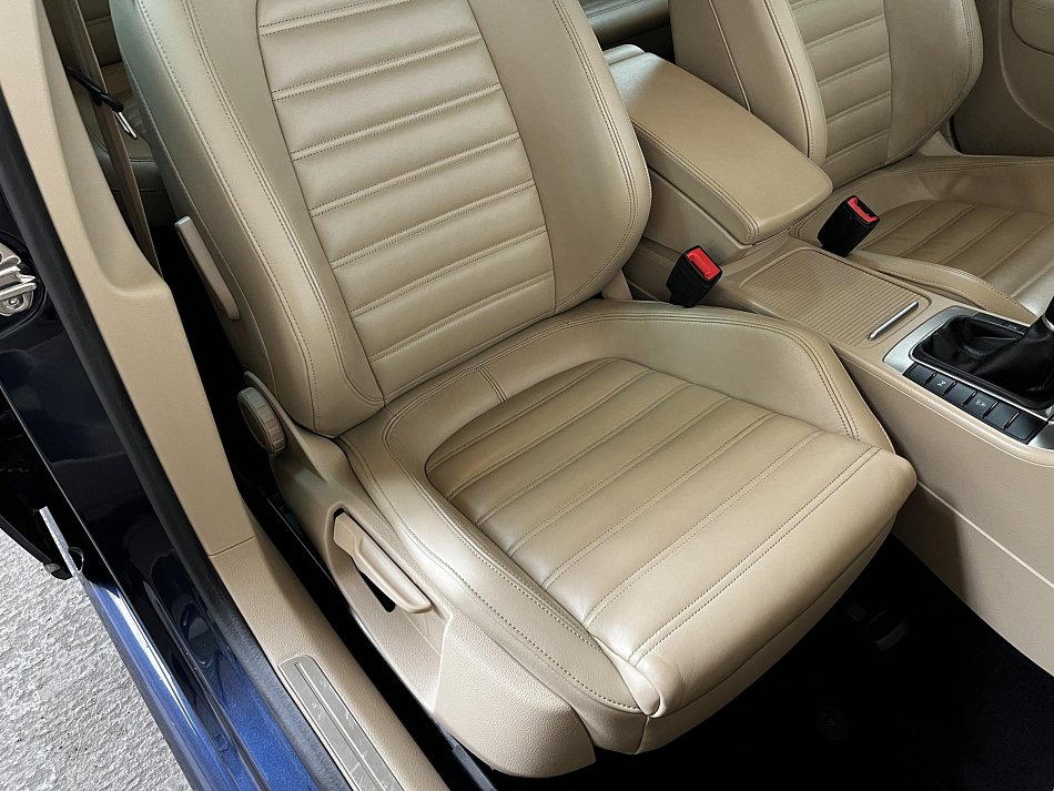 Volkswagen Passat 2.0 TDi Highline