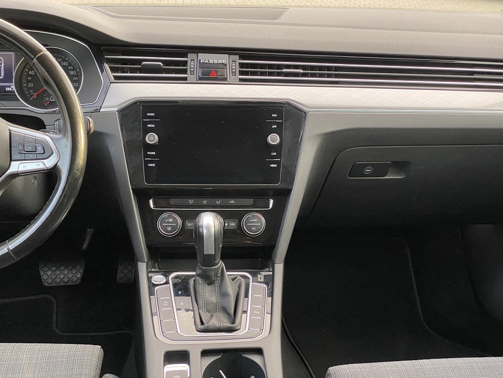 Volkswagen Passat 2.0TDi Business