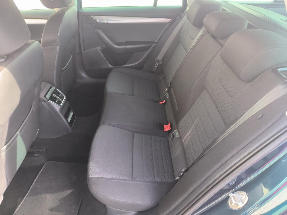 Škoda Octavia III 1.8 TSi Elegance