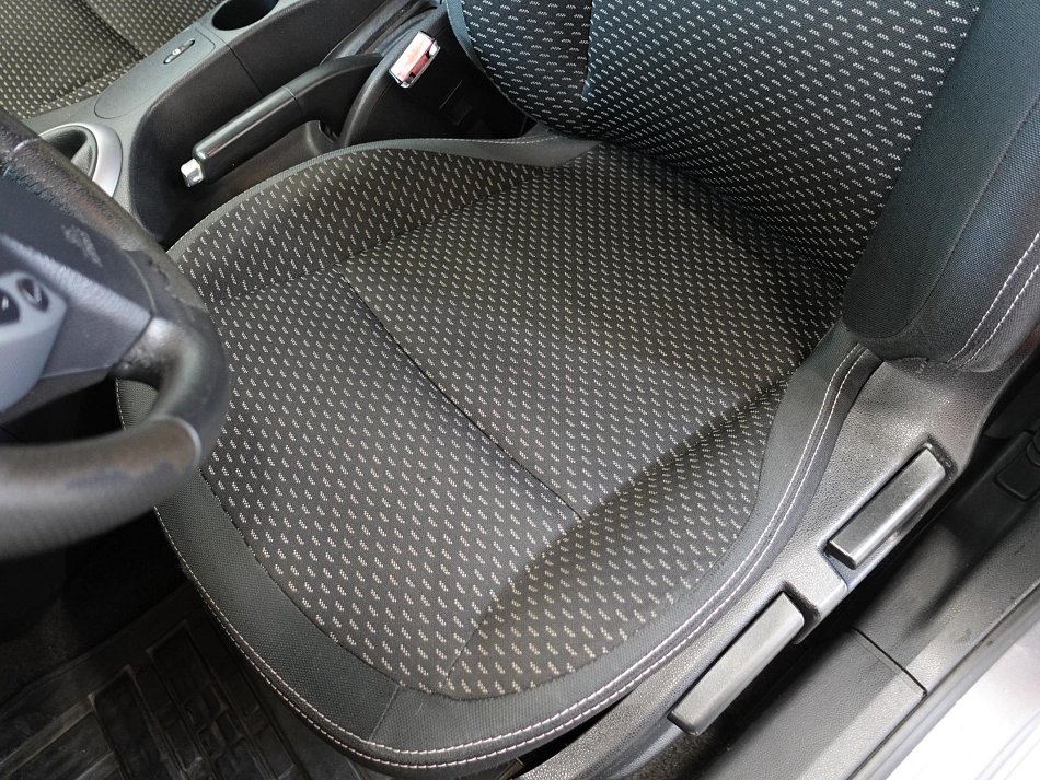 Nissan Qashqai 1.6i 