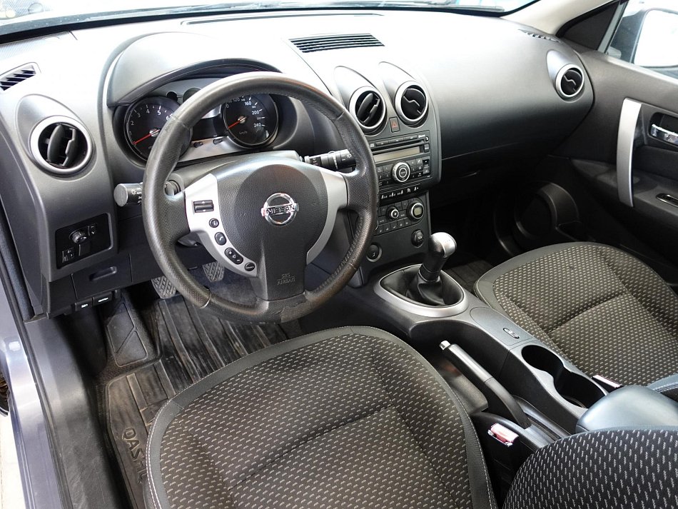 Nissan Qashqai 1.6i 