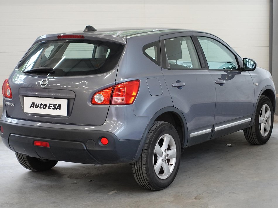 Nissan Qashqai 1.6i 
