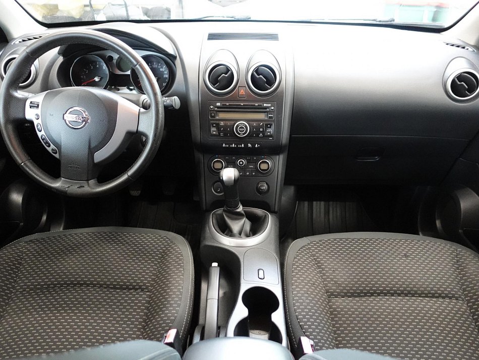 Nissan Qashqai 1.6i 