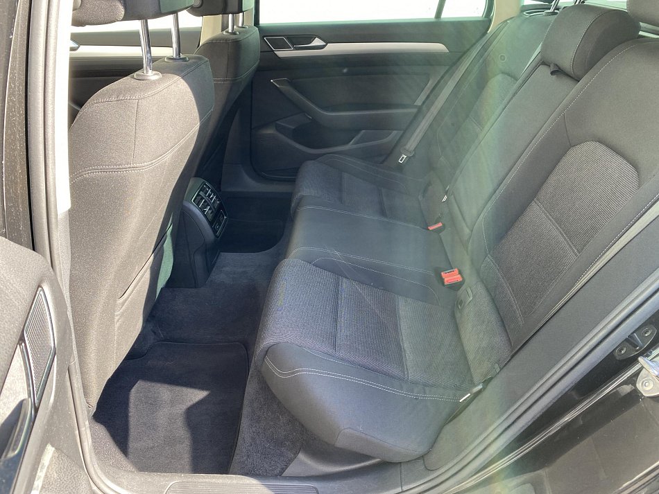 Volkswagen Passat 1.6 TDI 