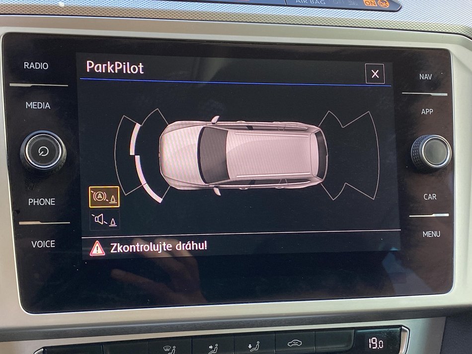 Volkswagen Passat 1.6 TDI 