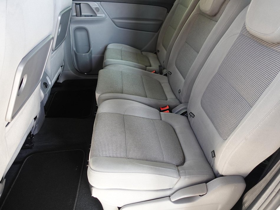 Volkswagen Sharan 2.0TDi 