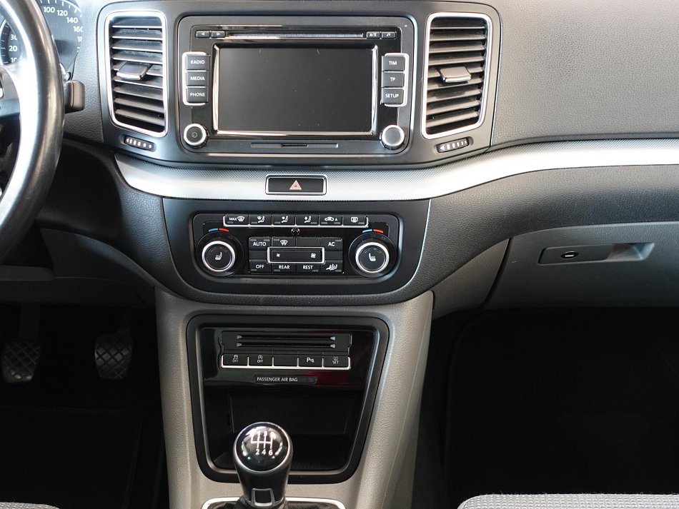 Volkswagen Sharan 2.0TDi 