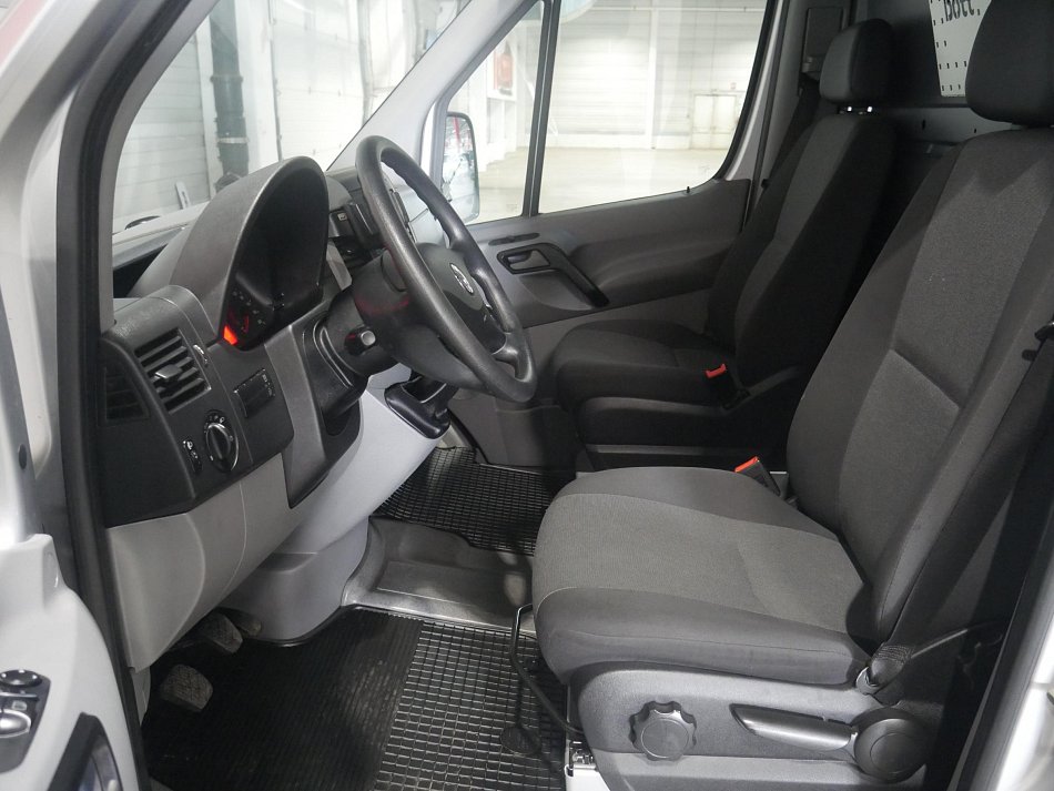 Volkswagen Crafter 2.0TDi  DÍLNA